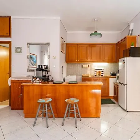 Fully Equipped And Family Friendly 200mbps Thessaloniki