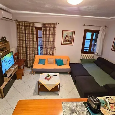 Fully Equipped And Family Friendly 200mbps * Thessaloniki