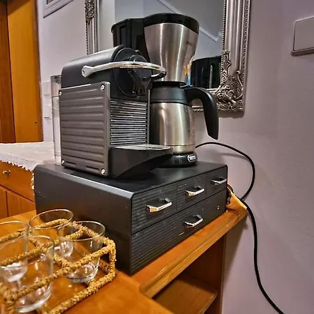 Apartment Fully Equipped And Family Friendly 200mbps Thessaloniki